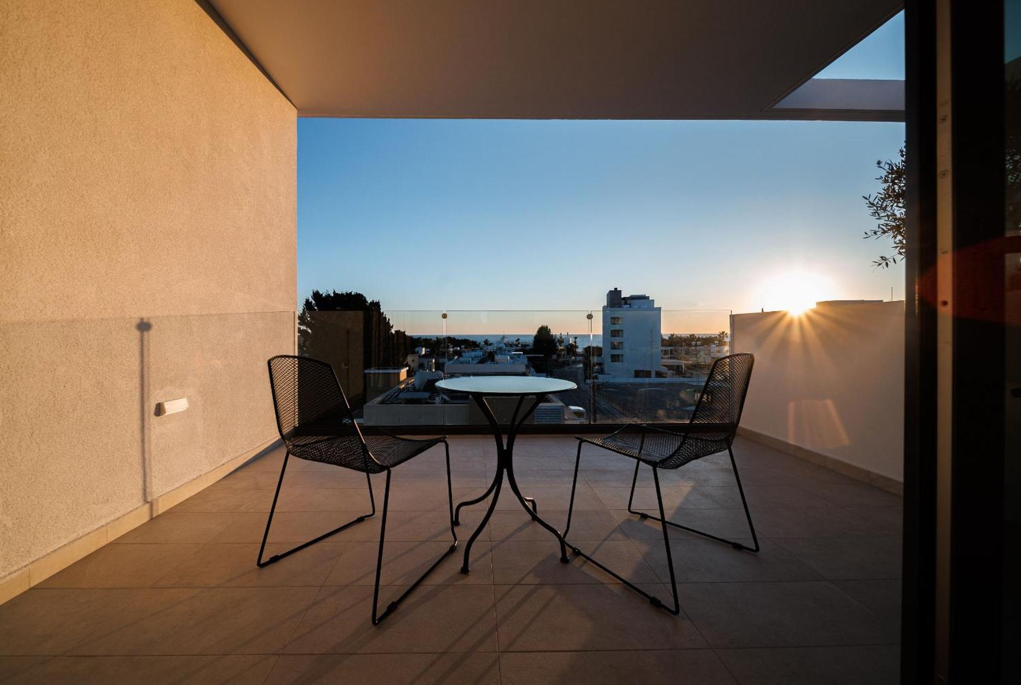 Regency Boutique Hotel Holiday Suites Pafos Dış mekan fotoğraf